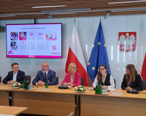 Wszystkie ręce na pokład, aby zwiększyć liczbę Polek wykonujących mammografię