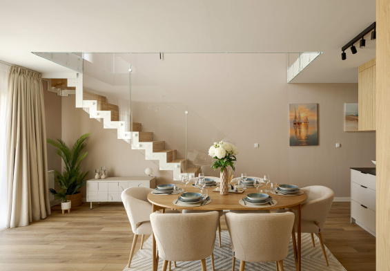 Blisko natury, z dala od presji. Dlaczego drugi dom na Helu staje się luksusem nowej generacji?