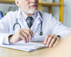 Polki nie mogą dłużej czekać na standardy, które w Europie obowiązują od lat. Diagnostyka najsłabszym ogniwem opieki onkologicznej nad kobietami w Polsce