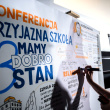Smartfony znikną ze szkół, ale to dopiero początek zmian.  Jak zadbać o dobrostan uczniów?