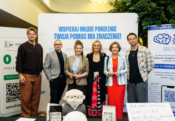 sztuka-niesie-pomoc-artysci-dla-mlodego-pokolenia-na-jubileuszowej-konferencji-wallstreet-30-w-karpaczu